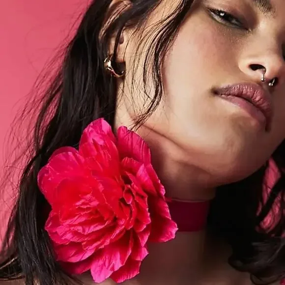 Free People Melody Flower Choker in Fuchsia Pink Spring Statement Whimsical NEW - Picture 6 of 9
